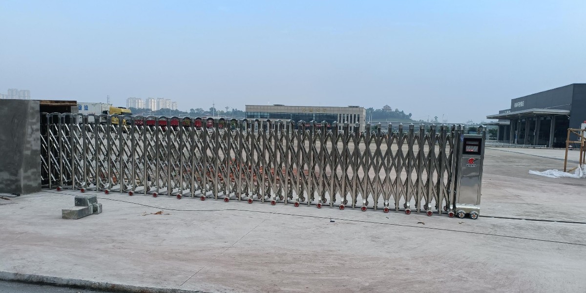 内江20米长不锈钢电动伸缩门安装案例
